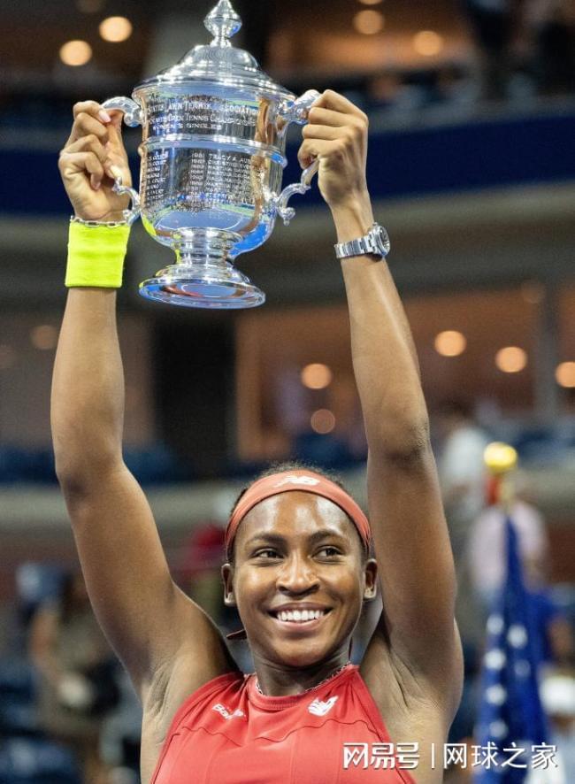 当桂冠成为重负,高芙的十字路口与灵魂之问